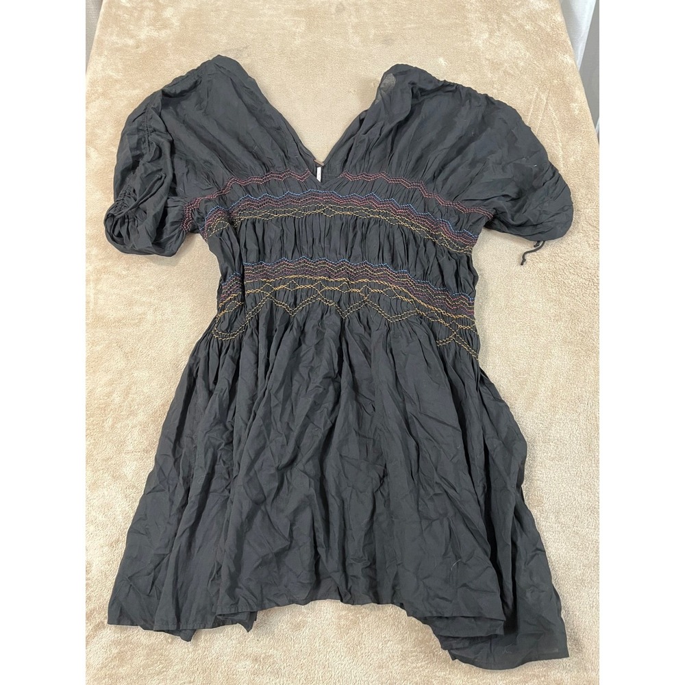 Free People Love On The Run Dress Women Large Black Viscose Smocked Boho S/S EUC